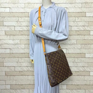 Louis Vuitton Musette Bag Monogram Canvas Shoulder Brown